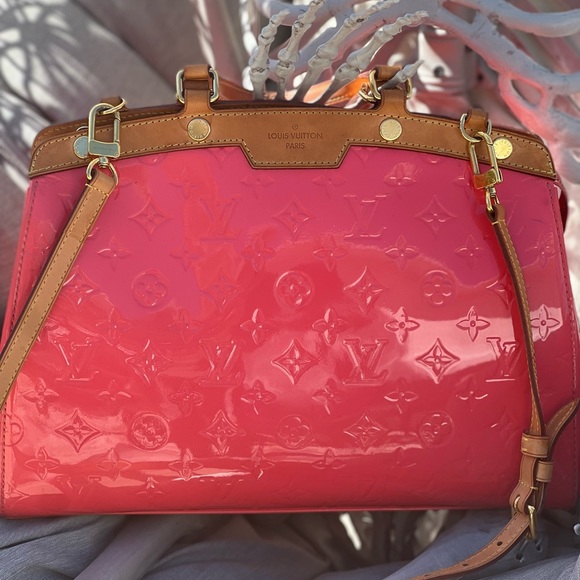 Louis Vuitton Brea Vernis MM coral bag USED GC. - Picture 12 of 16